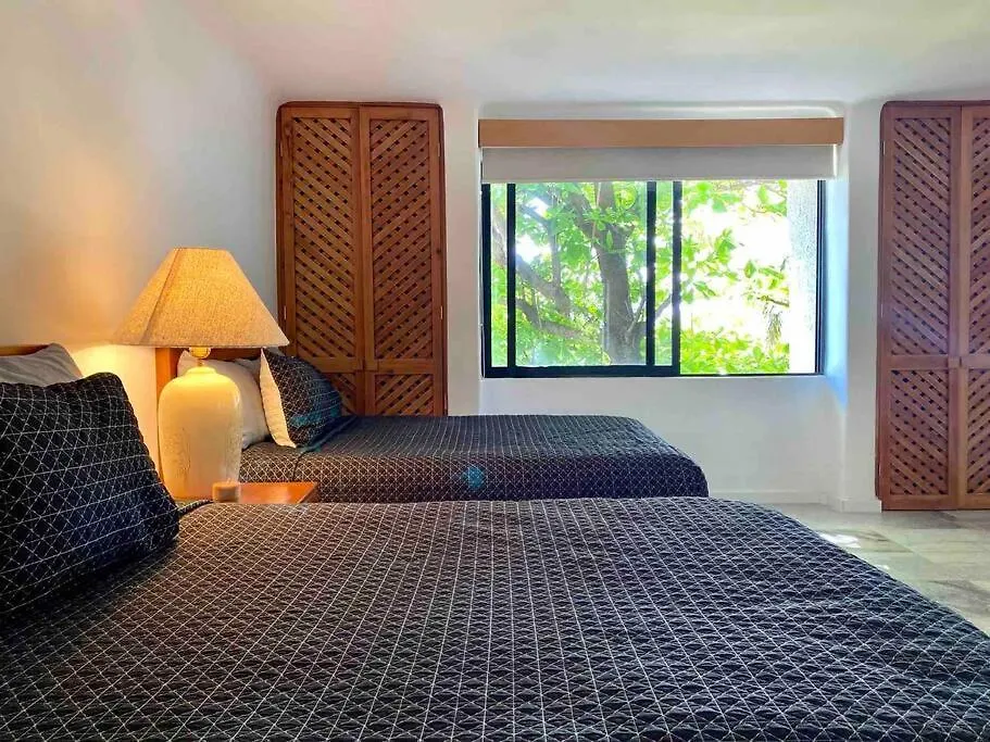 Villa *Villa Sicilia Lagoon Front By Casa Paraiso* Cancun